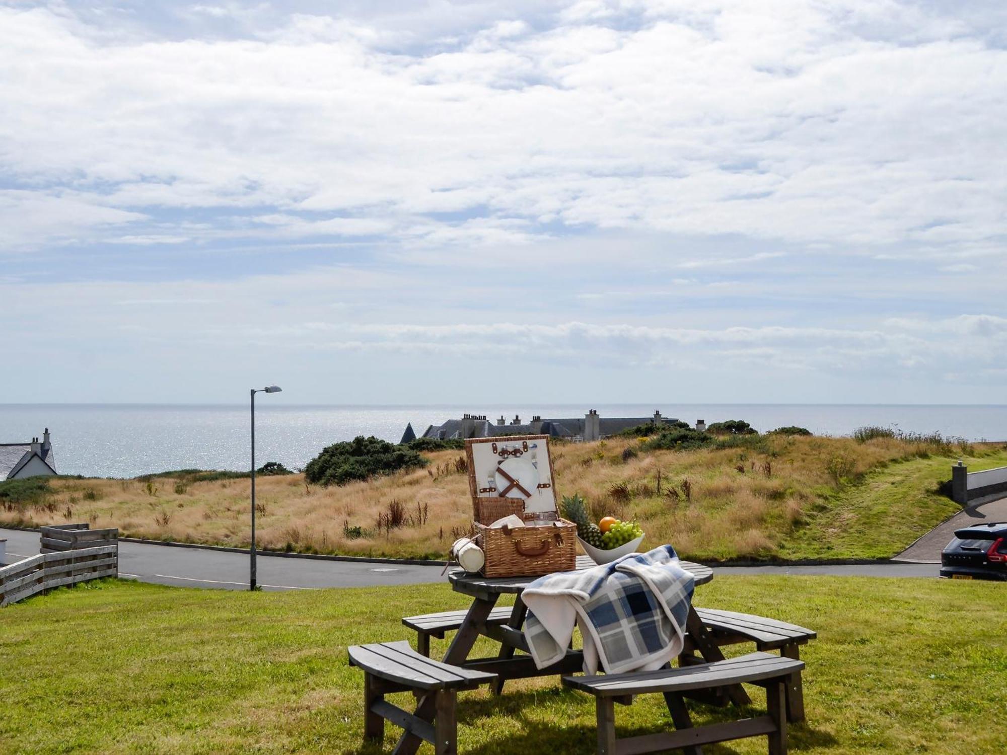 Seaviews And Hot Tub At The Fairways - Uk39821 Villa Portpatrick Exteriör bild
